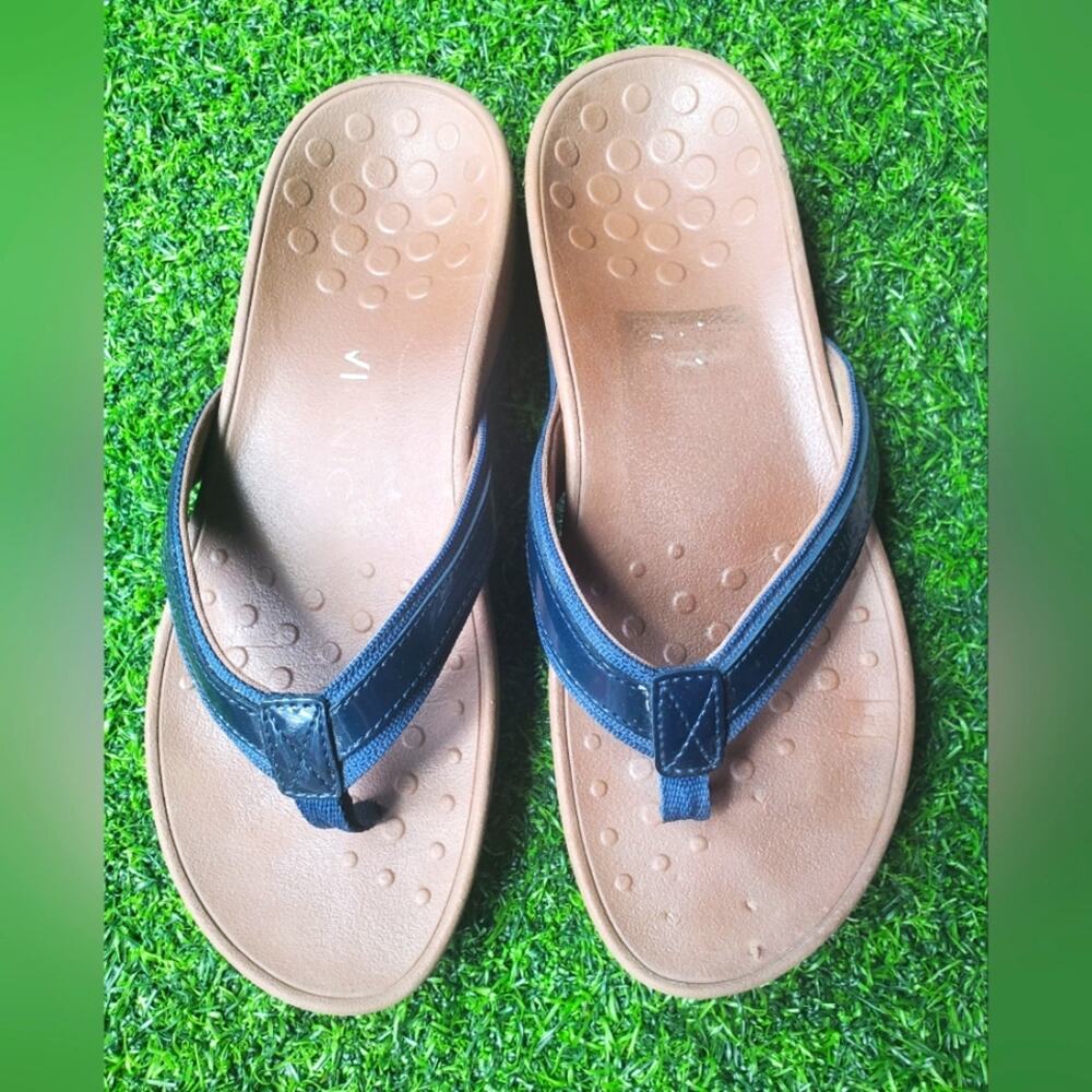 SALE! Vionic Women's High Tide Toe Post Sandal in blue Sz 9